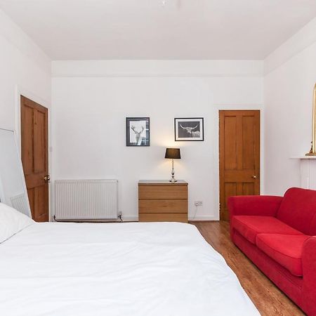 Old Town Edinburgh Apartment Close To Castle And Royal Mile Eksteriør bilde
